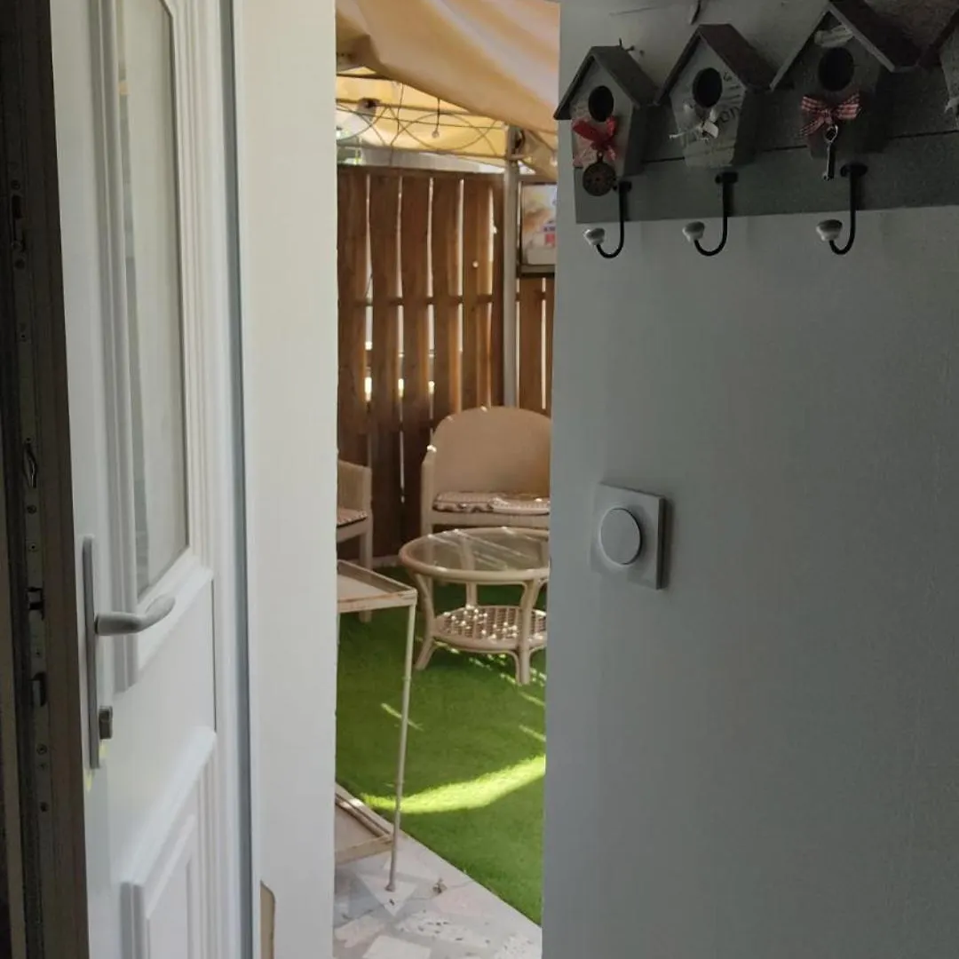 Une Petite Maison Dans Un Quartier Calme Dans La Zone Verte Proximite Tous Commerces Carpentras